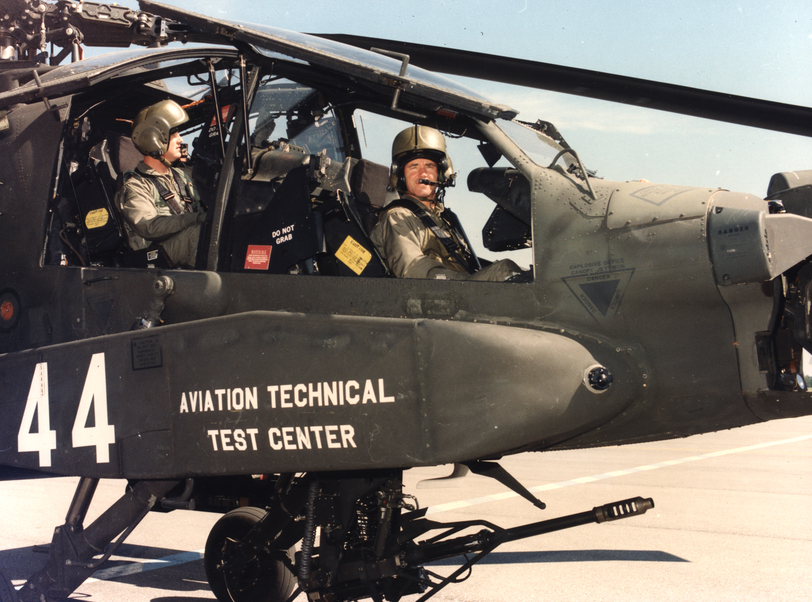 AH-64A Photo